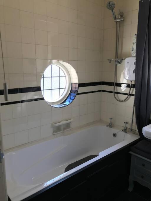 The Beach House South - Blackpool - Entire Holiday Home Екстериор снимка